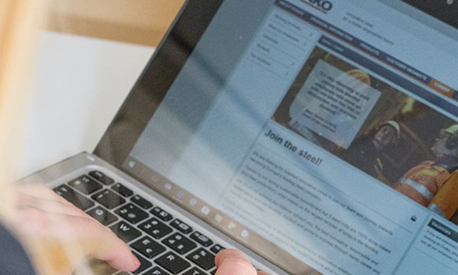 Employee working in Ovako