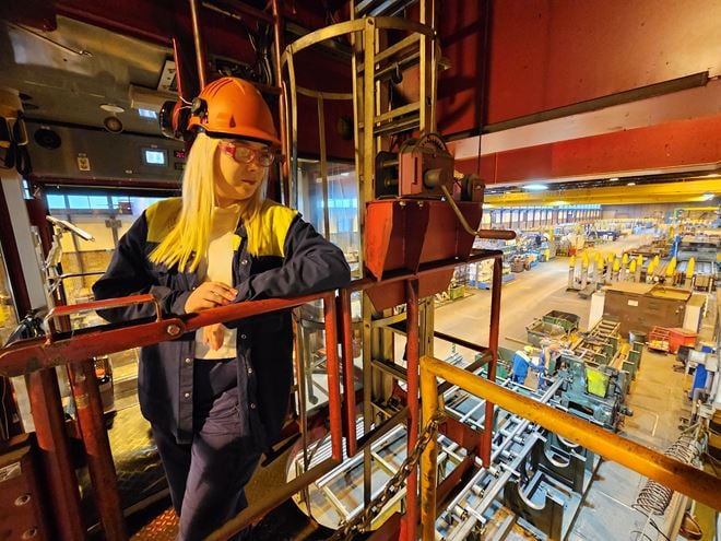 Female employee at Imatra steel production site